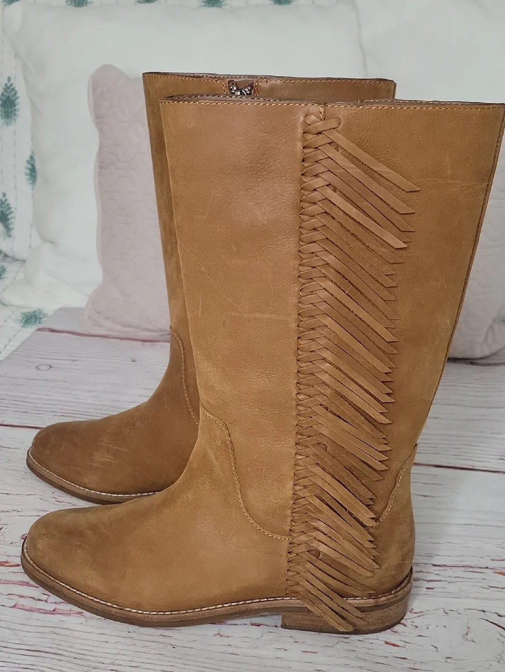 BASS Tall Tan Leather Women's Boots with Fringe NWOT Size 7.5